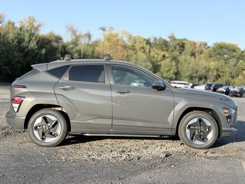 New 2025 Hyundai Kona SEL image 8