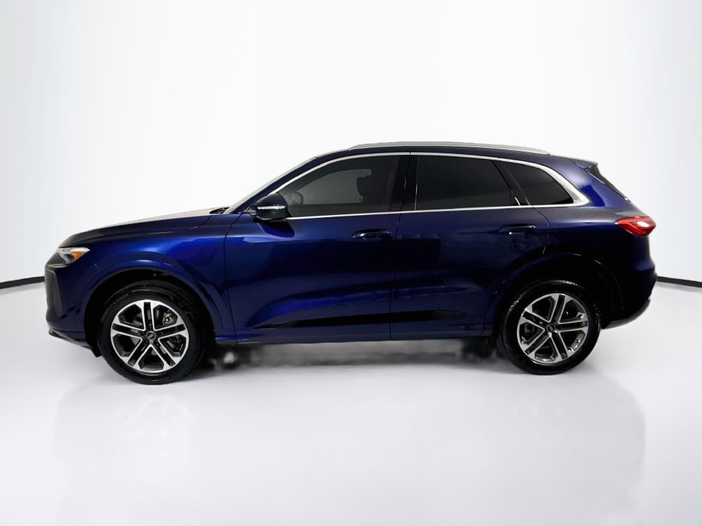 Certified 2025 Audi Q5 Premium w/ Premium Plus AWD/4WD image 8