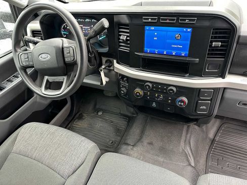Used 2023 Ford F350 XLT image 11