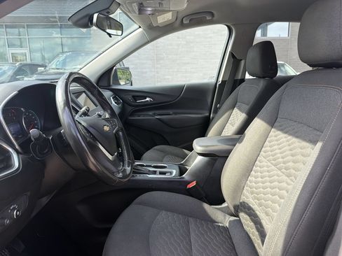 Used 2019 Chevrolet Equinox LT w/ Driver Convenience Package FWD image 11
