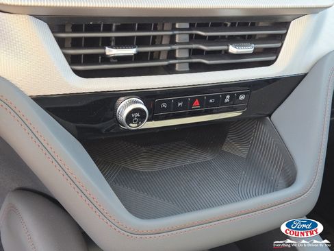 New 2026 Ford Explorer Active image 14