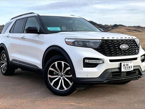 Used 2020 Ford Explorer ST w/ Premium Technology Package image 3