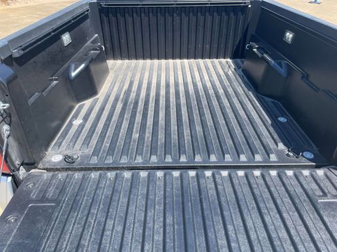 Used 2024 Toyota Tacoma TRD Off-Road image 31