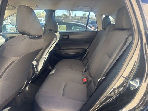 Used 2025 Toyota Corolla Cross LE image 25