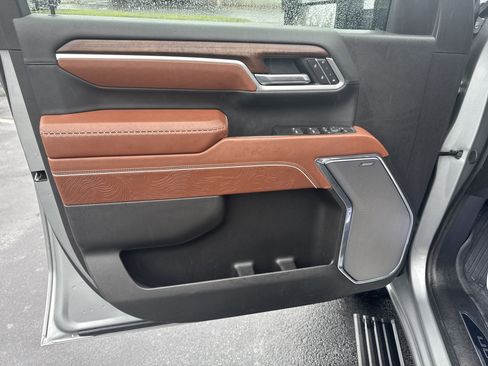 Used 2025 GMC Sierra 2500 Denali Ultimate image 23