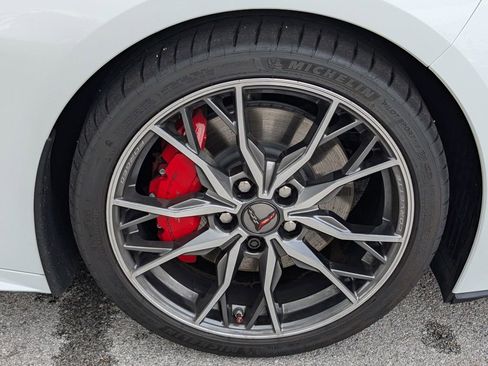 Used 2023 Chevrolet Corvette Stingray Premium Cpe w/ Z51 Performance Package RWD image 33