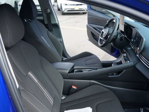 Certified 2023 Hyundai Elantra Blue w/ Preferred Accessory Package FWD image 19
