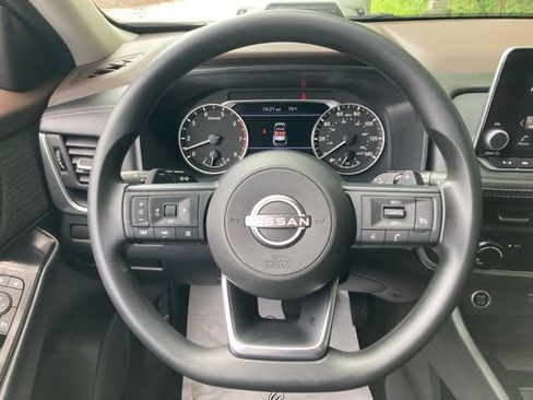 Used 2023 Nissan Rogue S AWD/4WD image 20