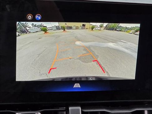 Used 2025 Chevrolet Equinox LT AWD/4WD image 22