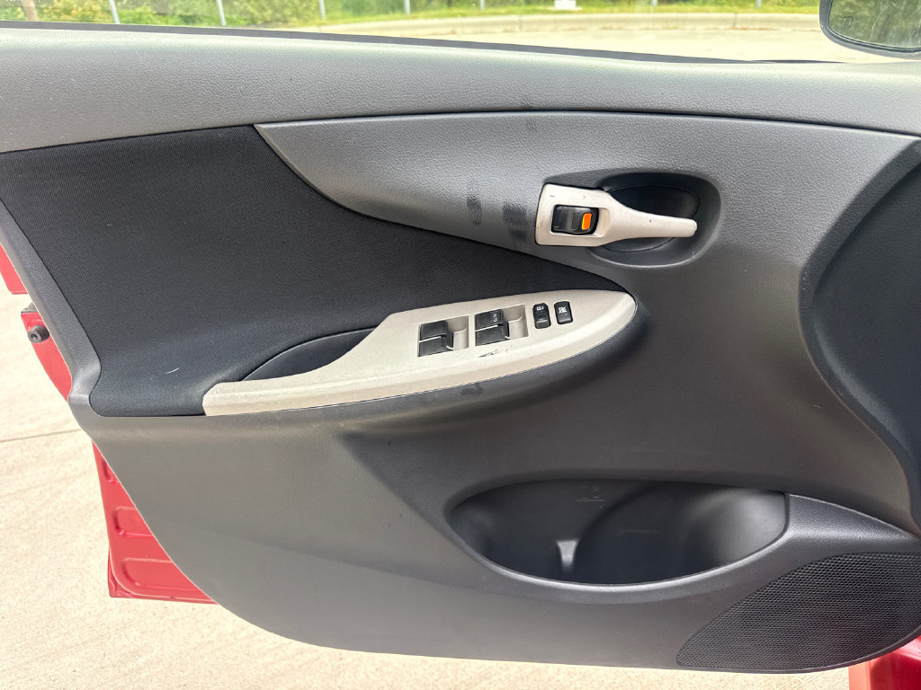 Used 2010 Toyota Corolla S FWD image 13