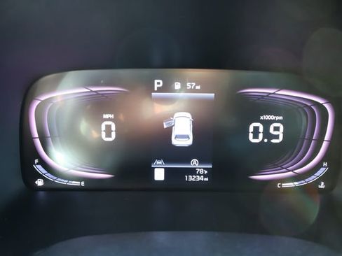 Used 2024 Kia Soul S FWD image 40