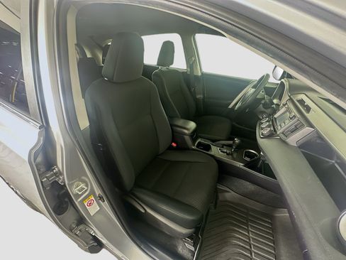 Used 2017 Toyota RAV4 LE w/ All Weather Liner Package FWD image 29
