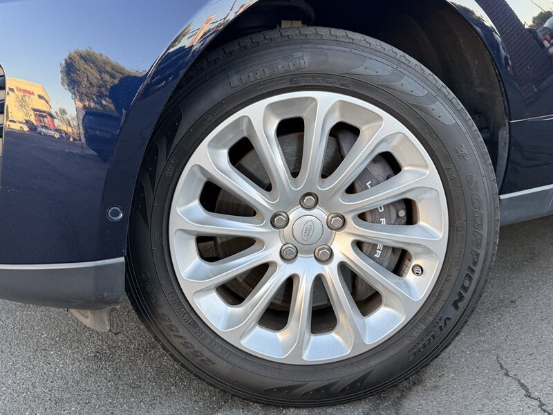 Used 2020 Land Rover Range Rover HSE AWD/4WD image 8