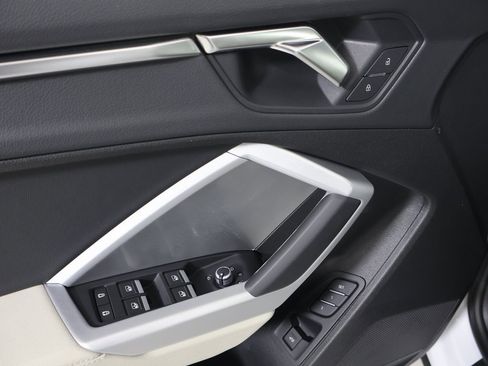 Used 2025 Audi Q3 2.0T Premium w/ Convenience Package image 21