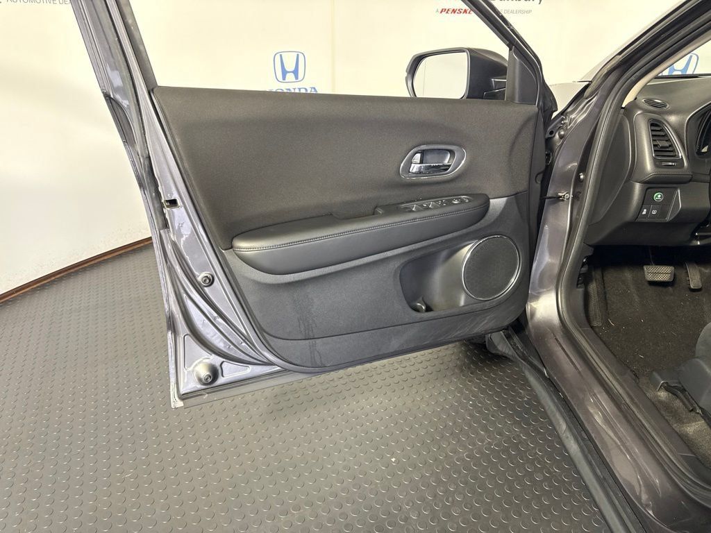 Used 2016 Honda HR-V EX image 14