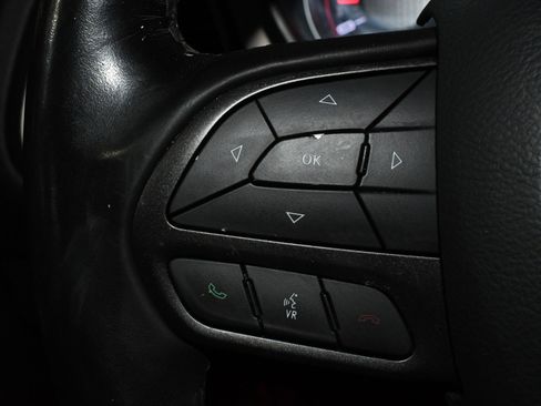 Used 2020 Dodge Challenger SXT image 29