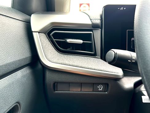 New 2026 Nissan Kicks SV image 25