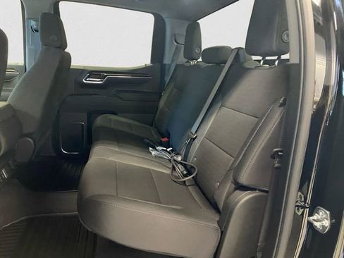 New 2026 GMC Sierra 1500 SLE image 14