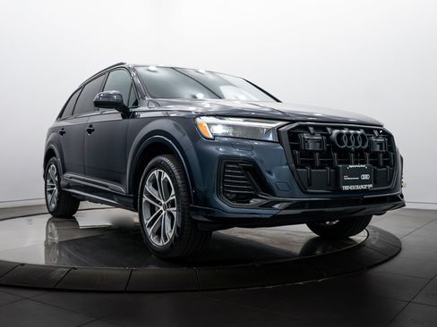 Used 2025 Audi Q7 2.0T Premium w/ Convenience Plus Package image 1
