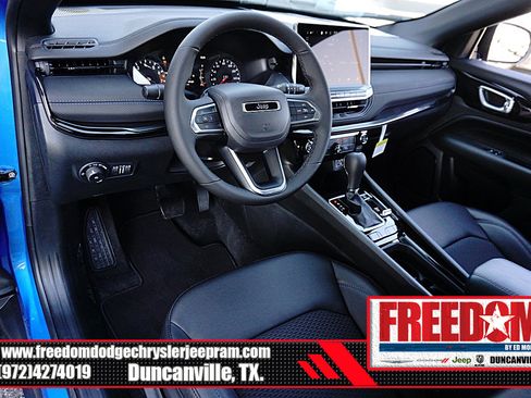 New 2026 Jeep Compass Latitude image 10