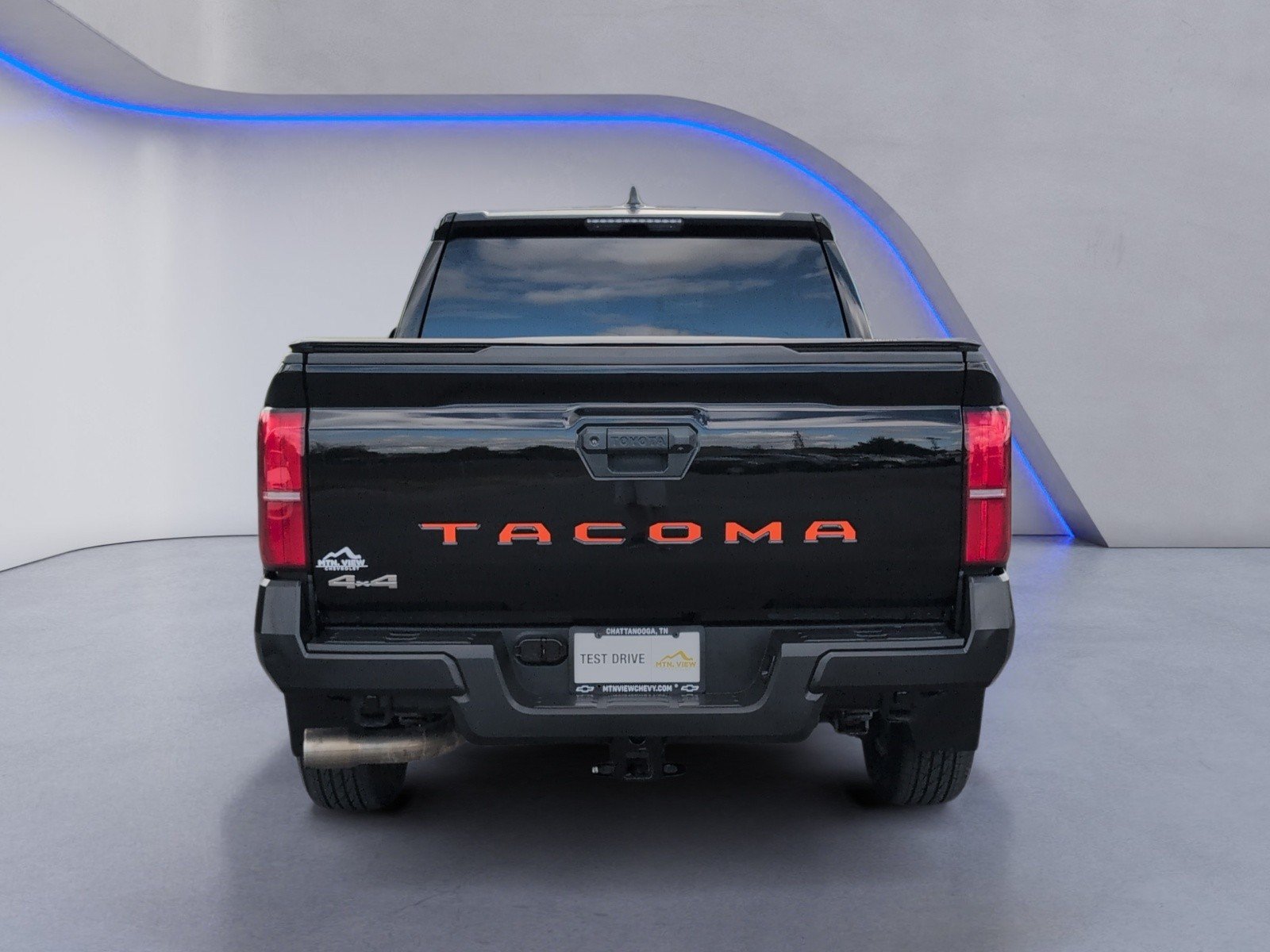 Used 2024 Toyota Tacoma SR AWD/4WD image 14