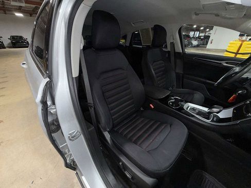 Used 2015 Ford Fusion SE image 15