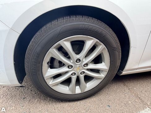Used 2018 Chevrolet Malibu LT FWD image 5