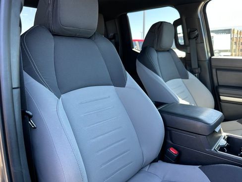 Used 2025 Toyota Tacoma TRD Off-Road AWD/4WD image 19