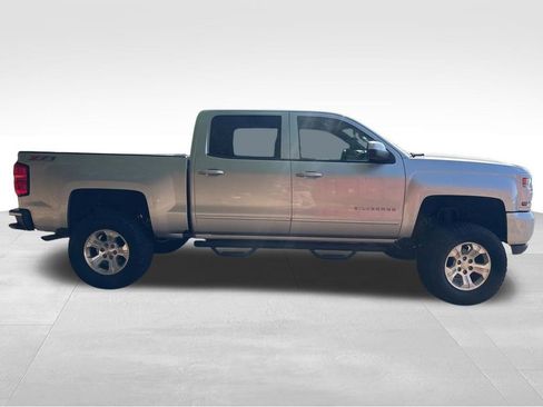 Used 2017 Chevrolet Silverado 1500 LT w/ All Star Edition AWD/4WD image 7