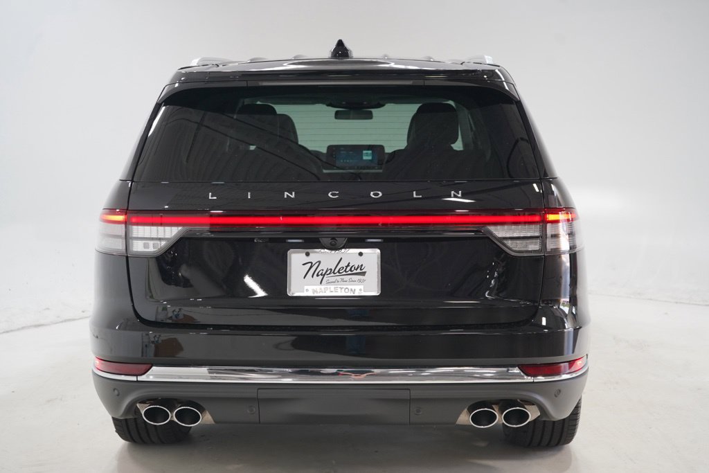Used 2026 Lincoln Aviator Reserve AWD/4WD image 6