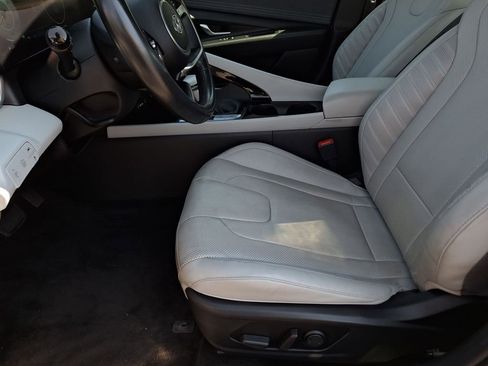 Used 2023 Hyundai Elantra Limited image 11