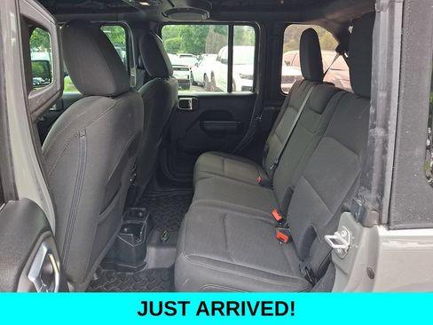 Used 2018 Jeep Wrangler Unlimited Sport S AWD/4WD image 10