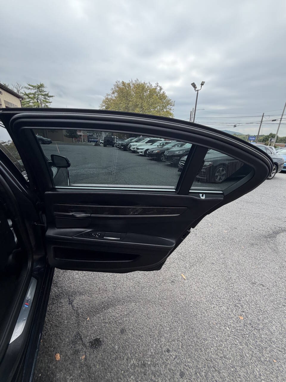 Used 2014 BMW 750Li RWD image 37