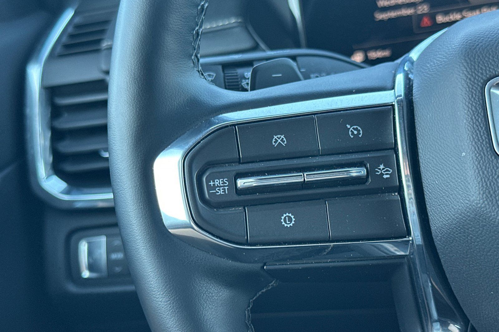 Used 2026 GMC Acadia Elevation FWD image 33