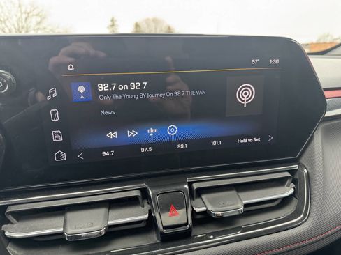 Used 2025 Chevrolet TrailBlazer RS w/ Convenience Package image 12