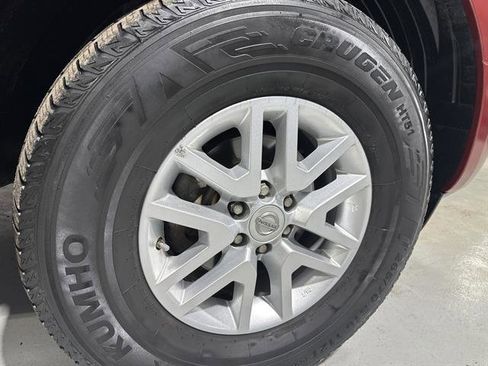 Used 2017 Nissan Frontier SV image 14