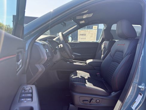 New 2026 Nissan Pathfinder Rock Creek AWD/4WD image 11