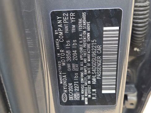 Used 2025 Hyundai Elantra SEL FWD image 7
