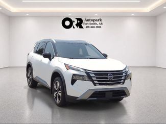 Used 2025 Nissan Rogue SL AWD/4WD video 1