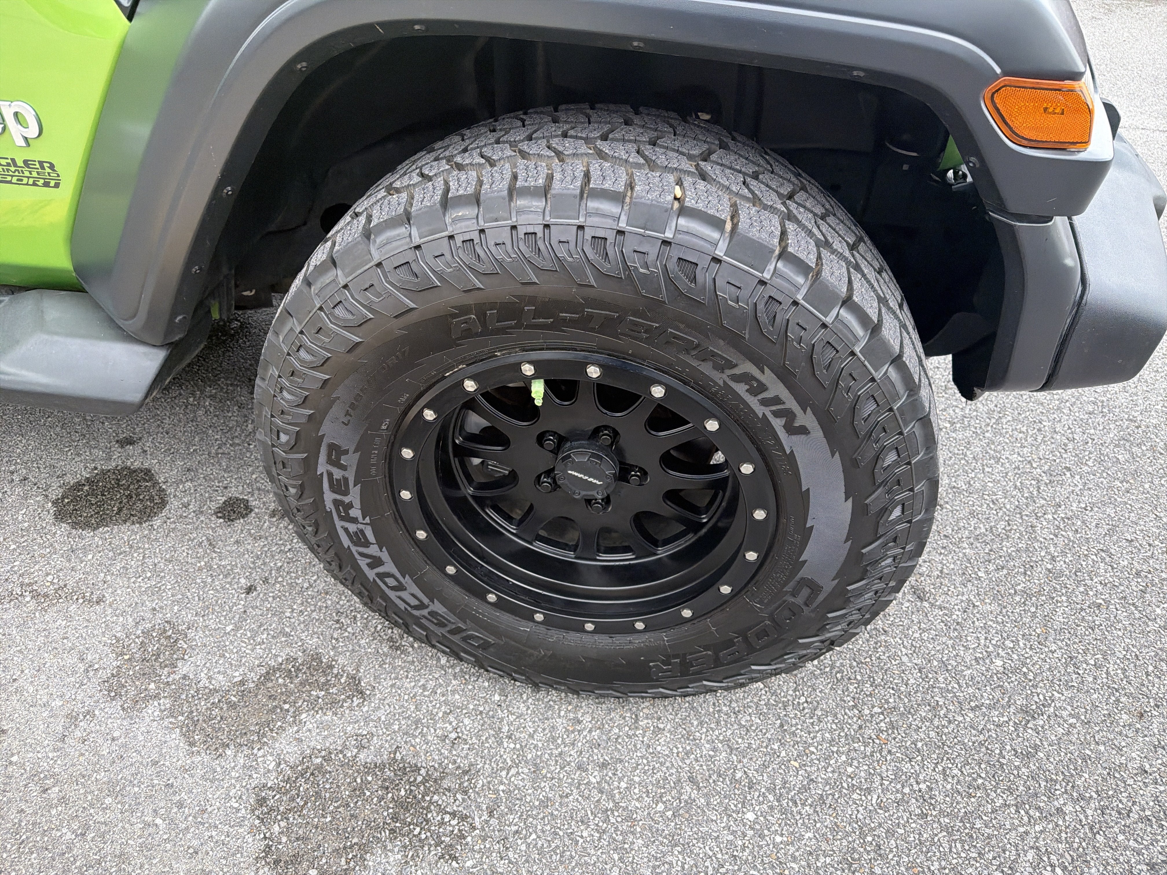 Used 2018 Jeep Wrangler Unlimited Sport S AWD/4WD image 32