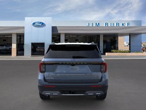 New 2025 Ford Explorer Active w/ Active Comfort Package image 5