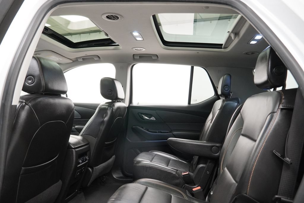 Used 2018 Chevrolet Traverse Premier w/ Redline Edition AWD/4WD image 5