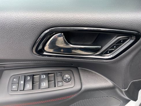 Used 2025 Dodge Durango R/T AWD/4WD image 13