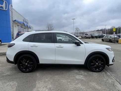 Used 2024 Honda HR-V Sport image 2
