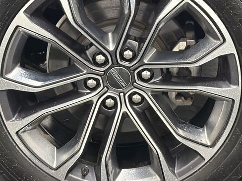 Used 2023 Jeep Grand Wagoneer Series III image 4