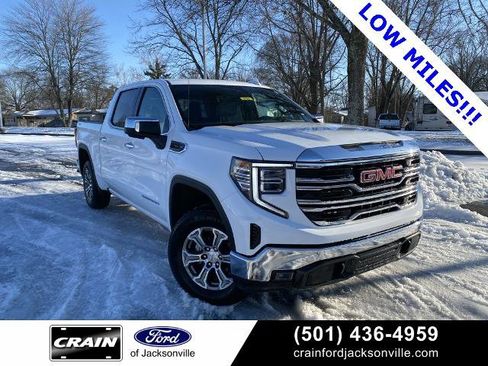 Used 2025 GMC Sierra 1500 SLT image 1