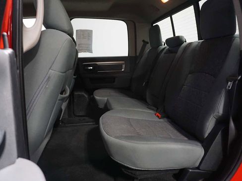 Used 2018 RAM 1500 Classic SLT w/ Luxury Group image 15