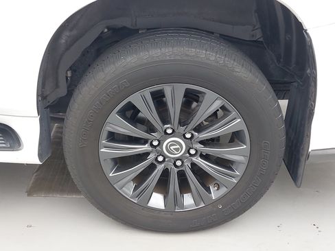 Used 2021 Lexus GX 460 Premium w/ Accessory Package AWD/4WD image 37