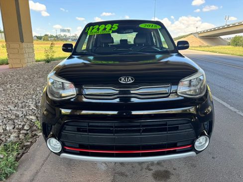 Used 2018 Kia Soul ! FWD image 8