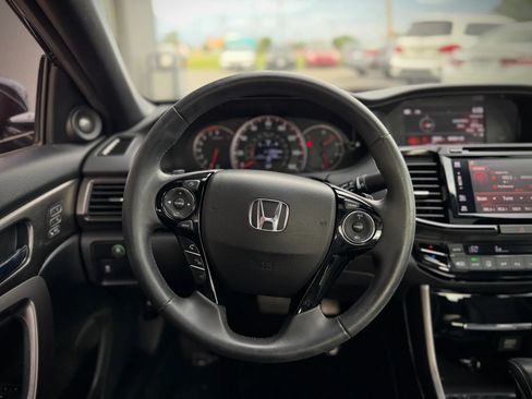 Used 2017 Honda Accord EX-L image 10